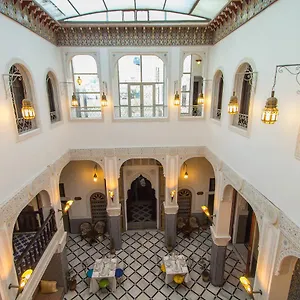 Bab Rcif & Риад